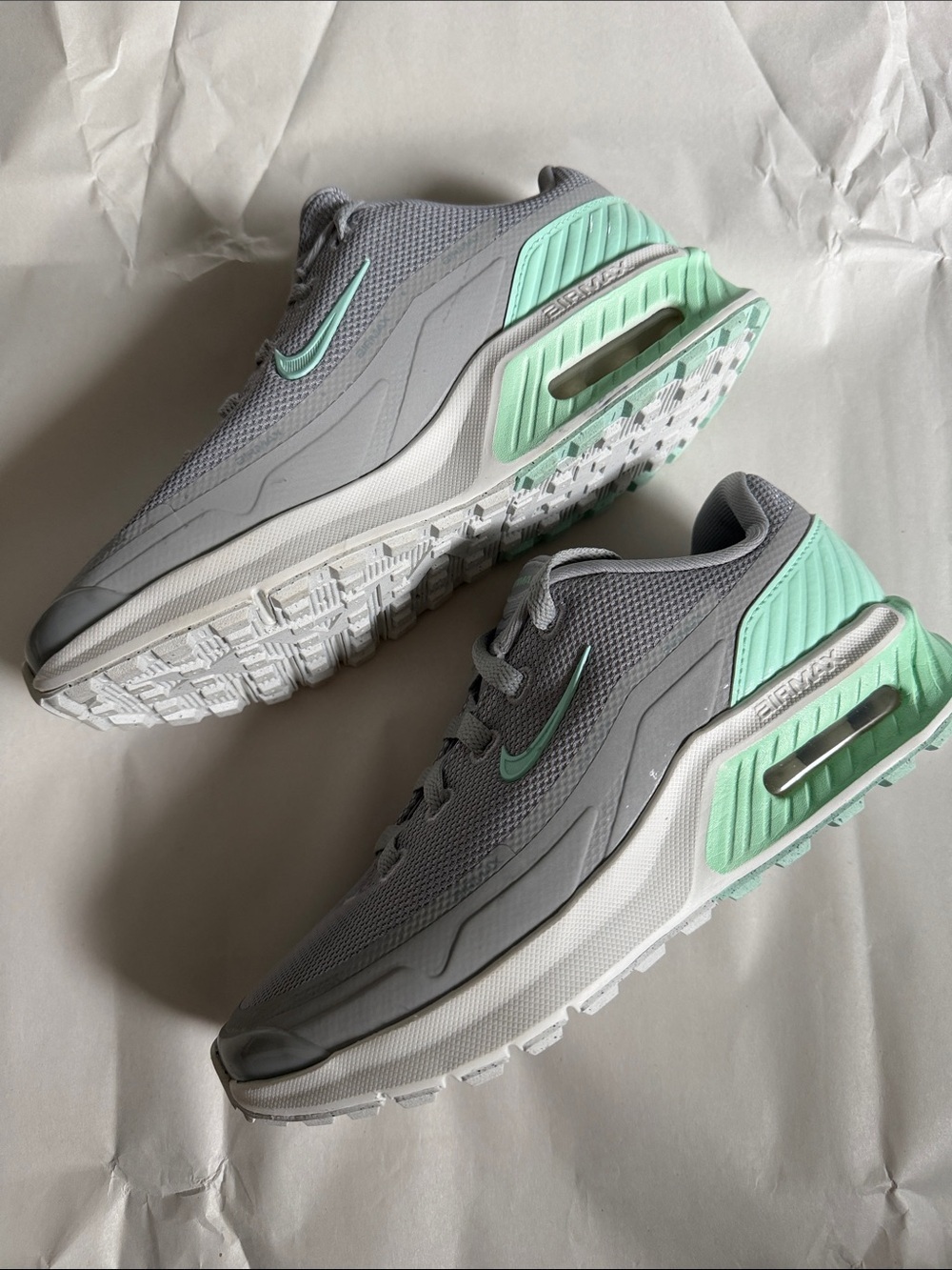 Nike Women Grey Sneakers with Mint Accent Swoosh size 6.5